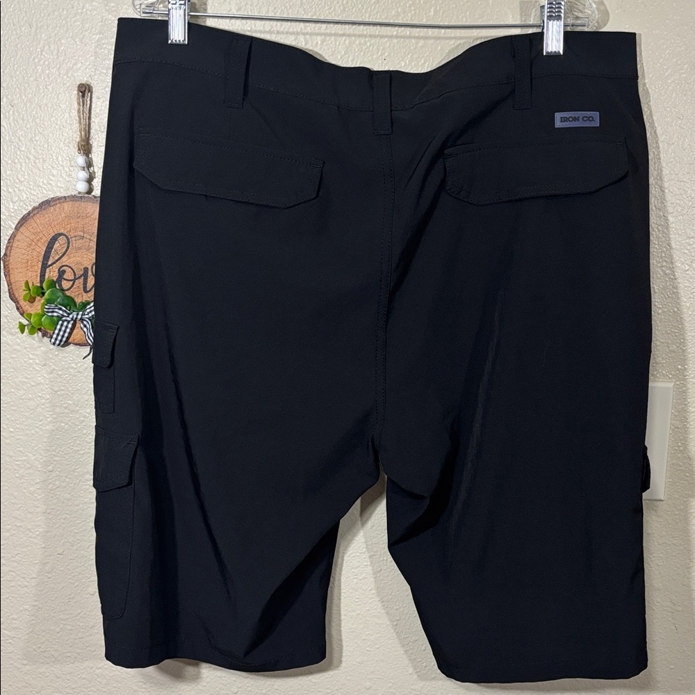 Iron Co Men's Black Hybrid Cargo Shorts Size 38 - Picture 4 of 5